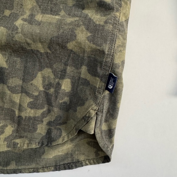 The North Face Men's Green Camouflage Button up Shirt - Picture 6 of 8